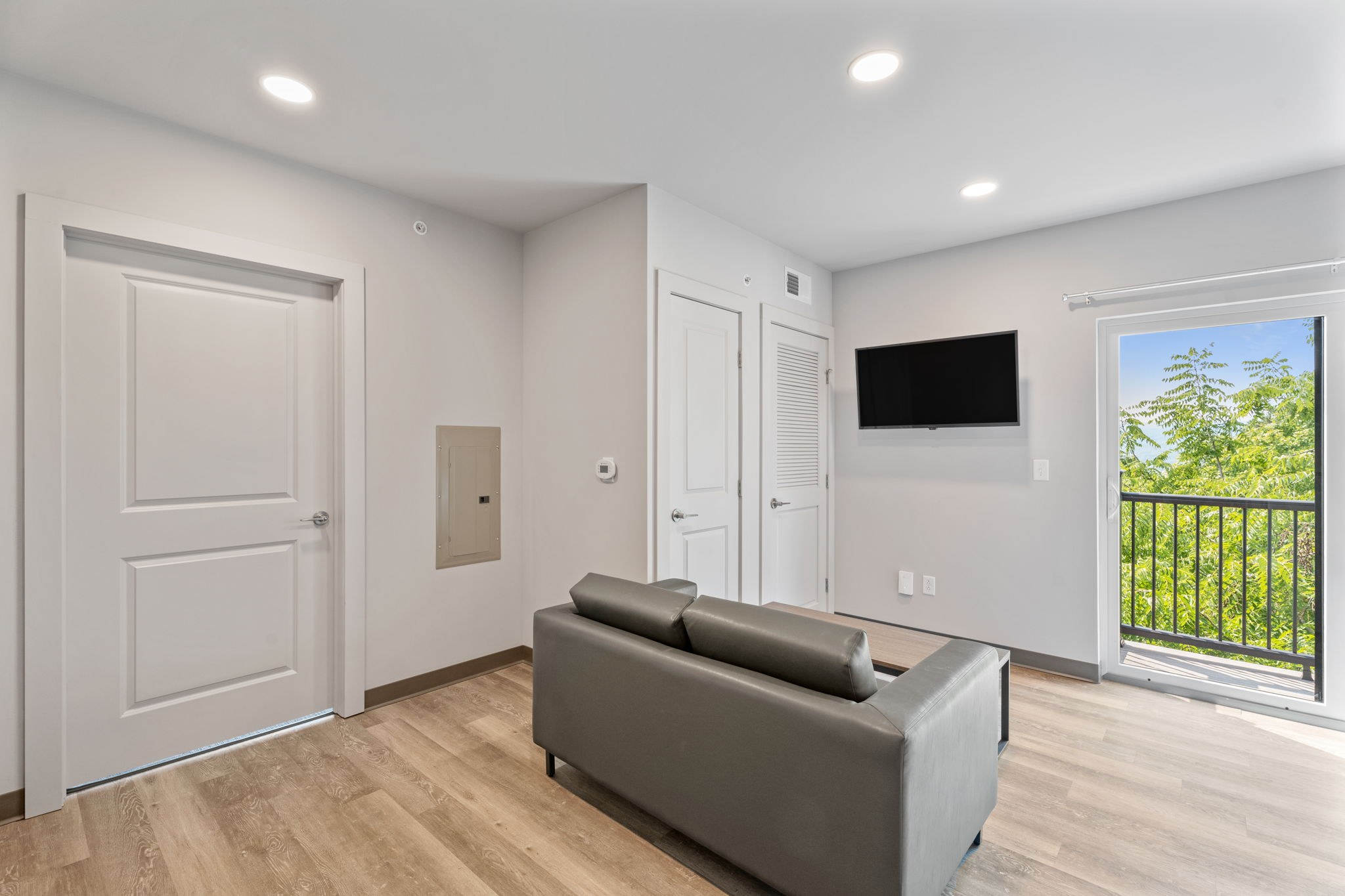 1 bedroom · Floors 1–4