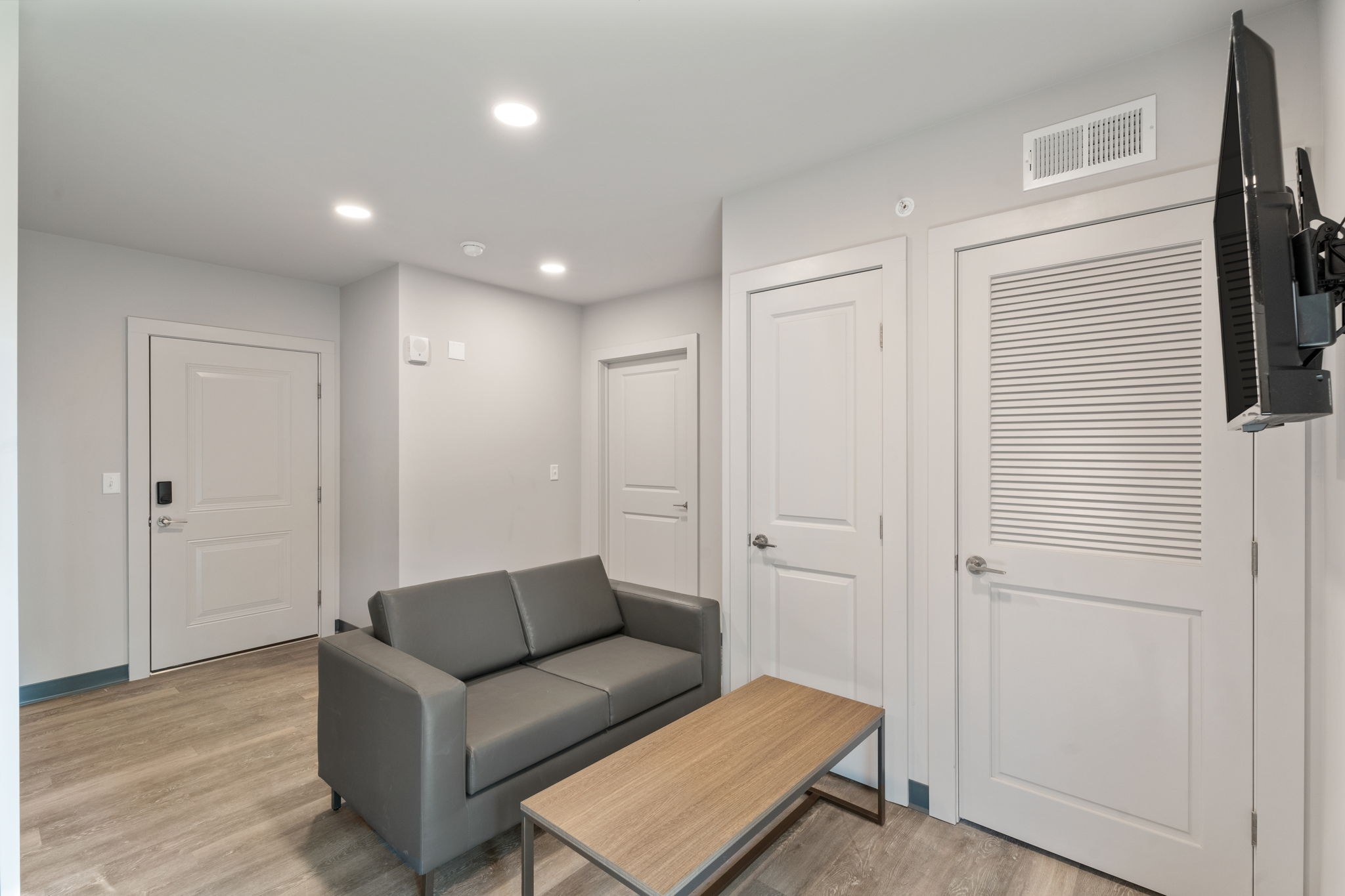 1 bedroom · Floors 1–4