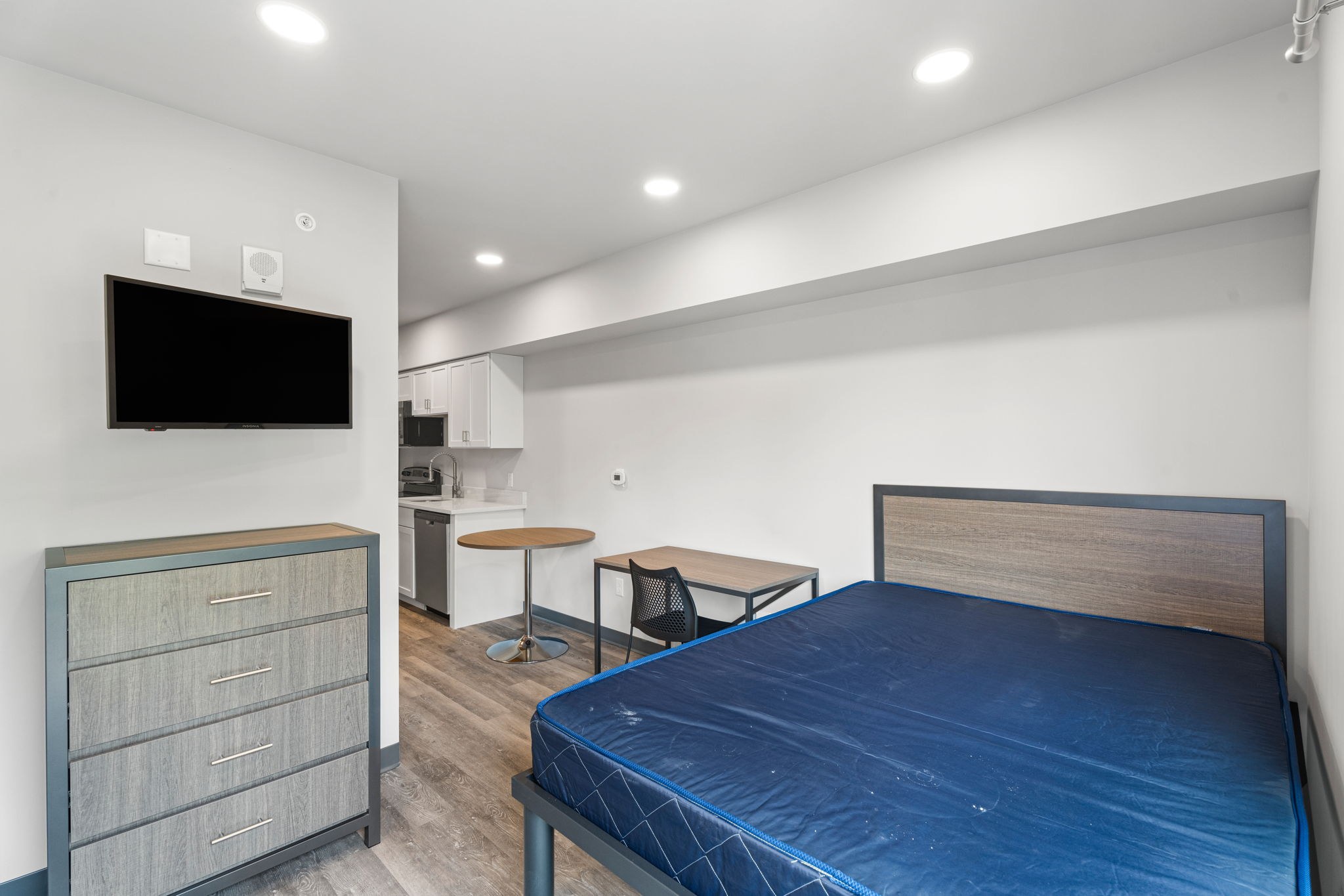 Studio · Floors 1–4