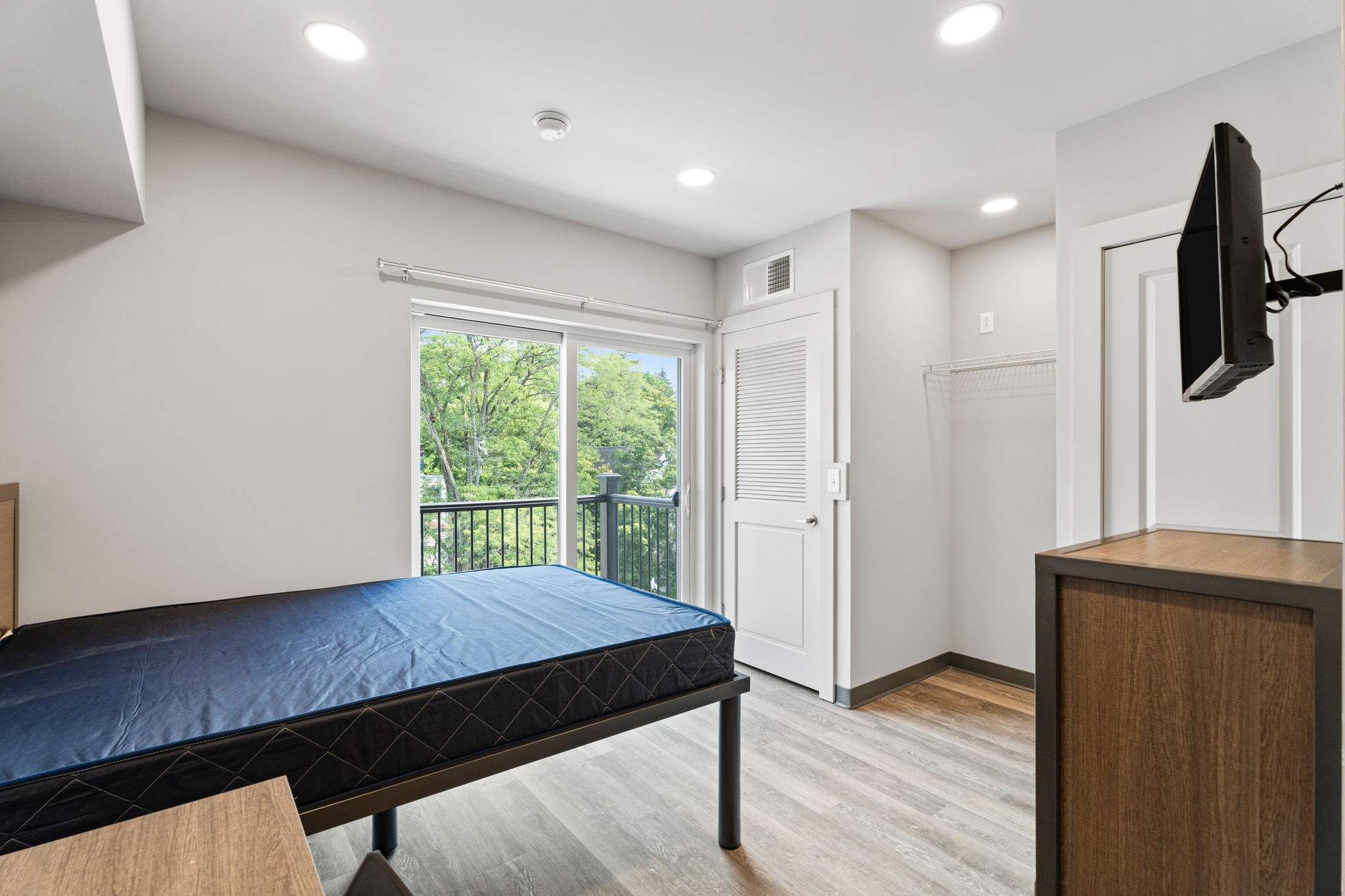 Studio · Floors 1–4