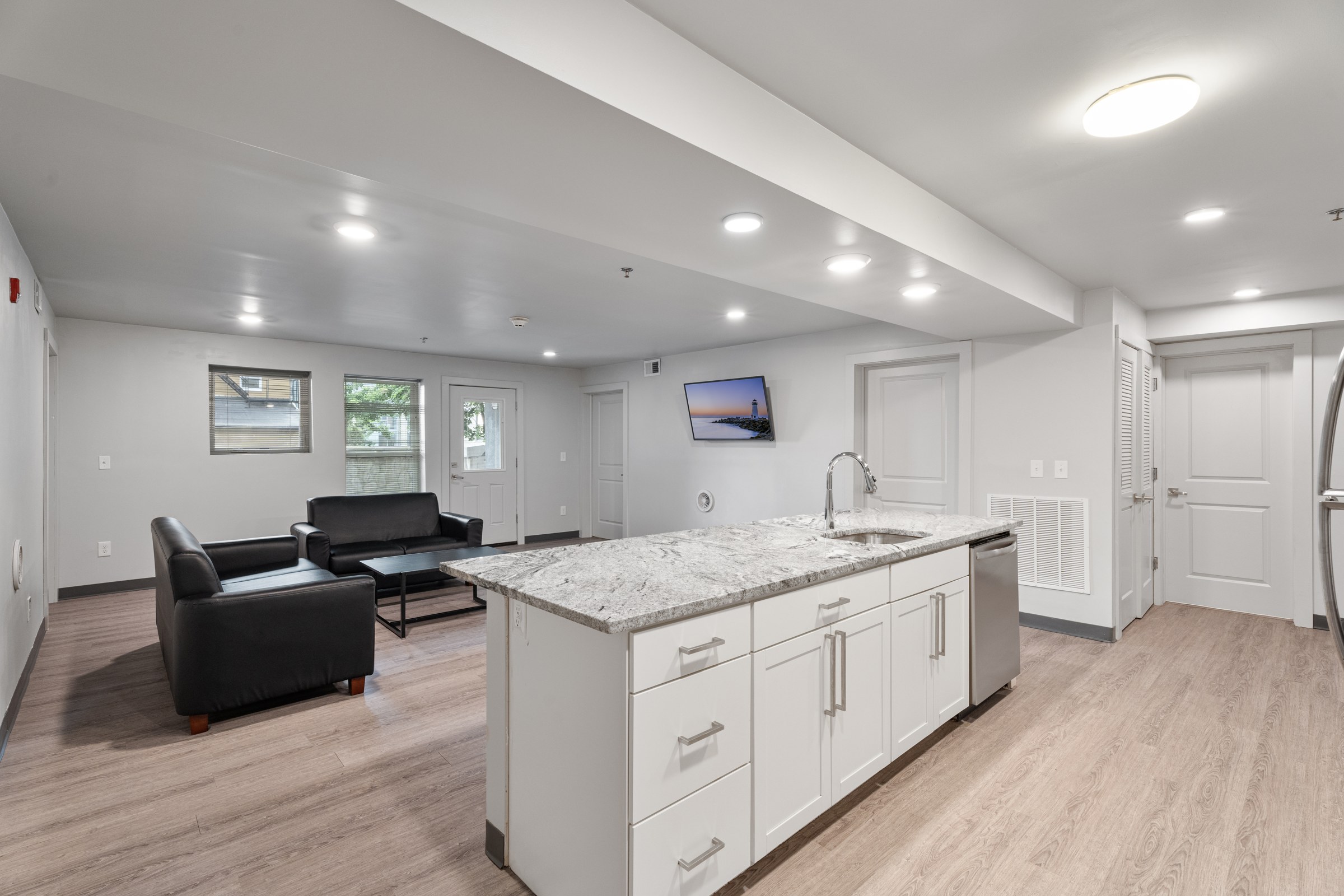 Floors 1–3 · 4 bedrooms