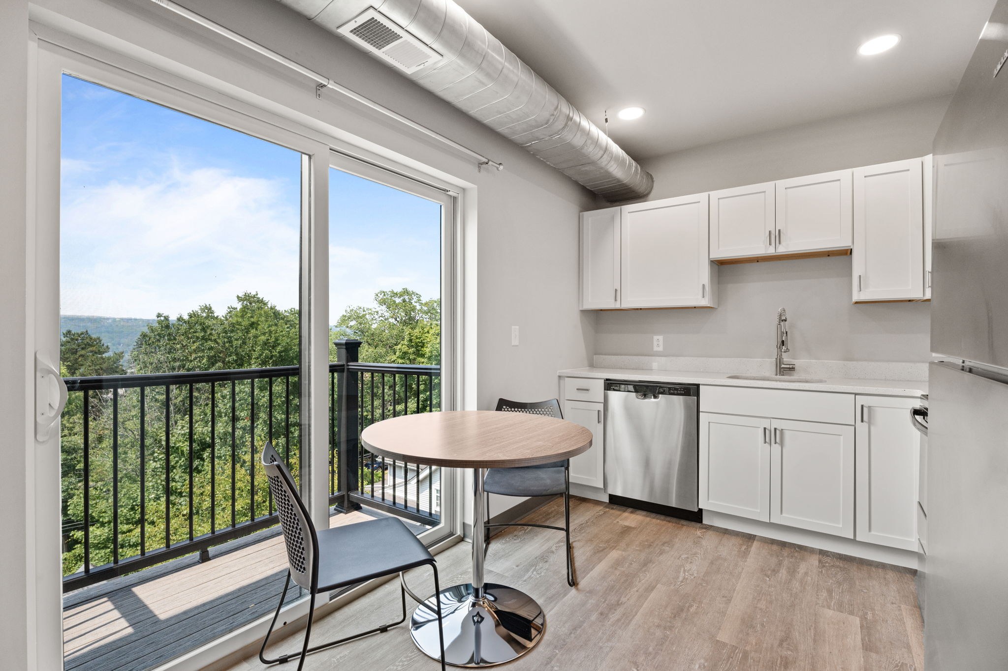 2 bedrooms · 2 bathrooms