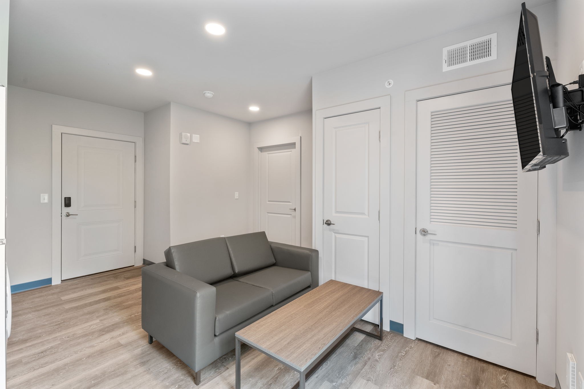 1 bedroom · Floors 1–4